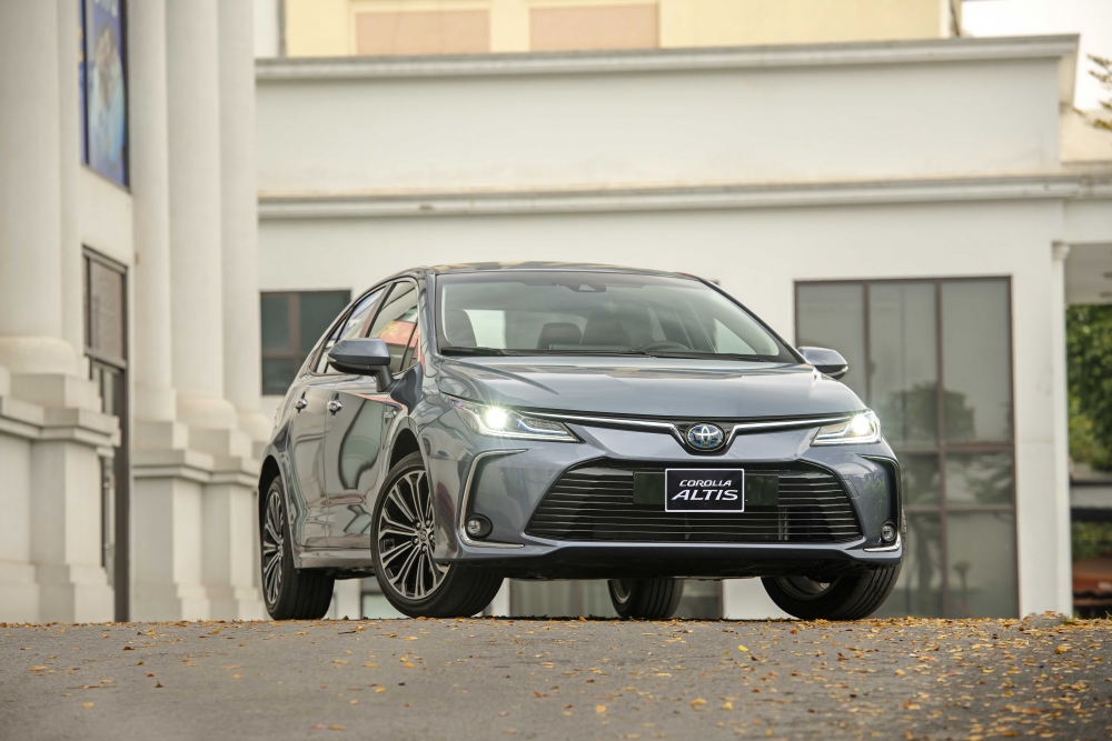 Thông số kỹ thuật Toyota Corolla Altis 2022 Có gì cạnh tranh KIA K3 Honda  Civic  Otocomvn